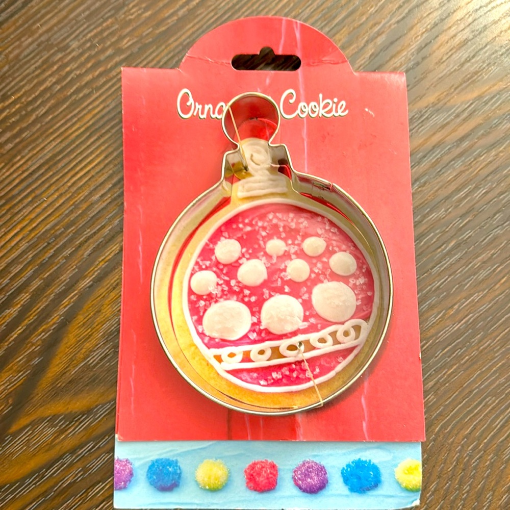 NEW Ornament Cookie Cutter With Recipes